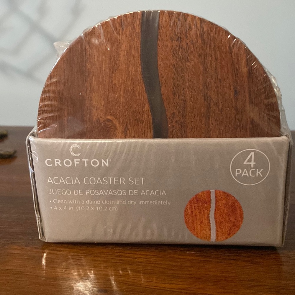 NWT Set of 4 Acacia Wood Coaster Set
